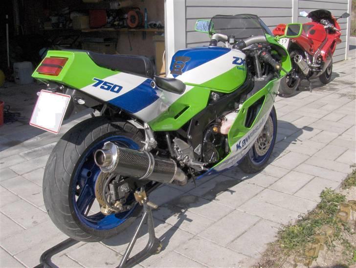 Kawasaki zxr 750 H1 Solgt billede 9