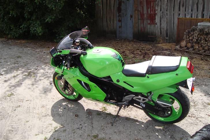 Kawasaki ZXR 750 H1 (Ninja) billede 2