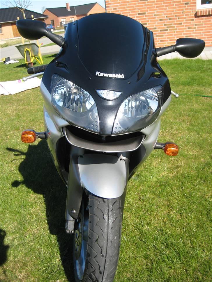 Kawasaki ZX6R, SOLGT billede 6