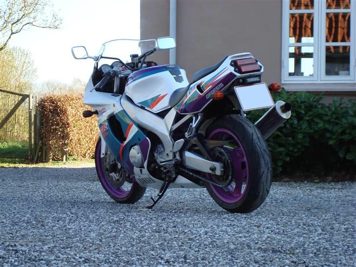 Yamaha FZR600R 4JH (solgt) billede 7