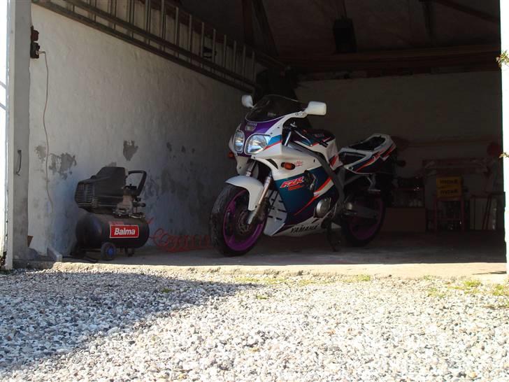 Yamaha FZR600R 4JH (solgt) - Sneaky billede 16