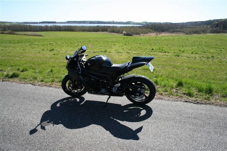 Suzuki gsxr 750 smadderet  - endnu et af dem fra min tur til nordsjælland  billede 5