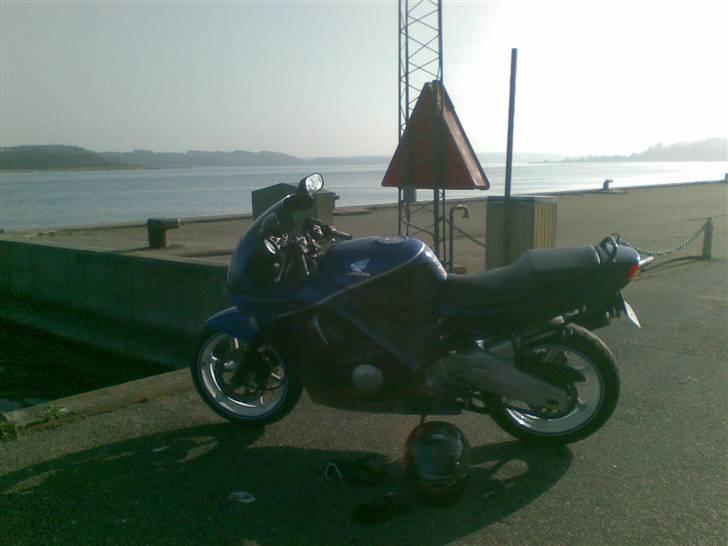 Honda CBR 600 F - SOLGT - Første tur sommeren 2009 (sorry kvaliteten) billede 8