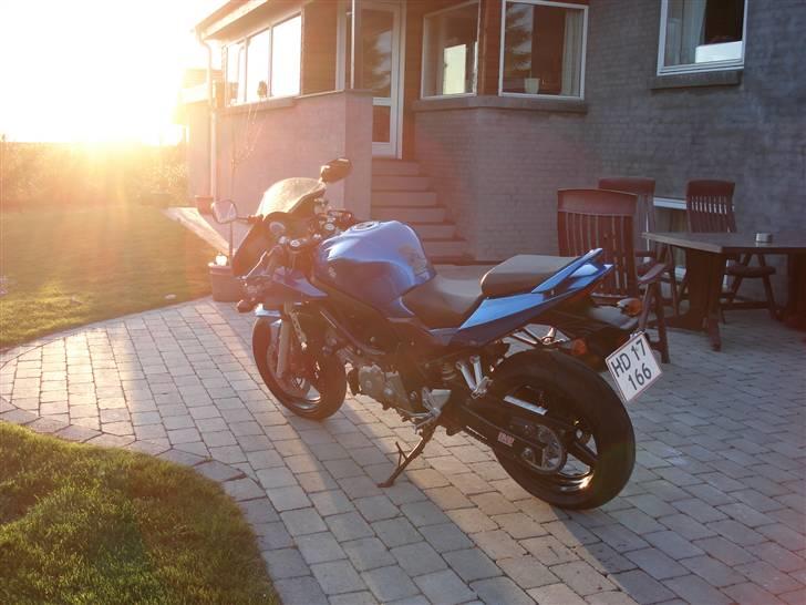 Suzuki SV 650S SOLGT billede 4