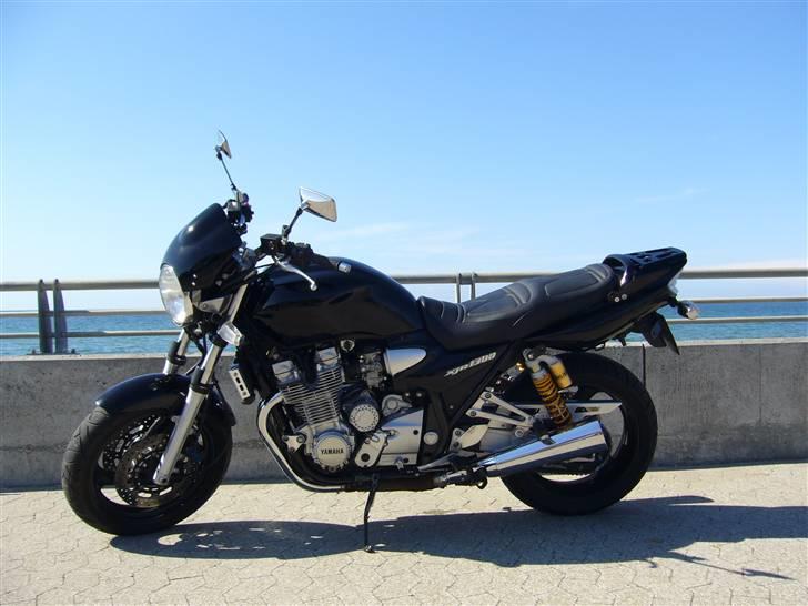 Yamaha XJR 1300 - SOLGT billede 2