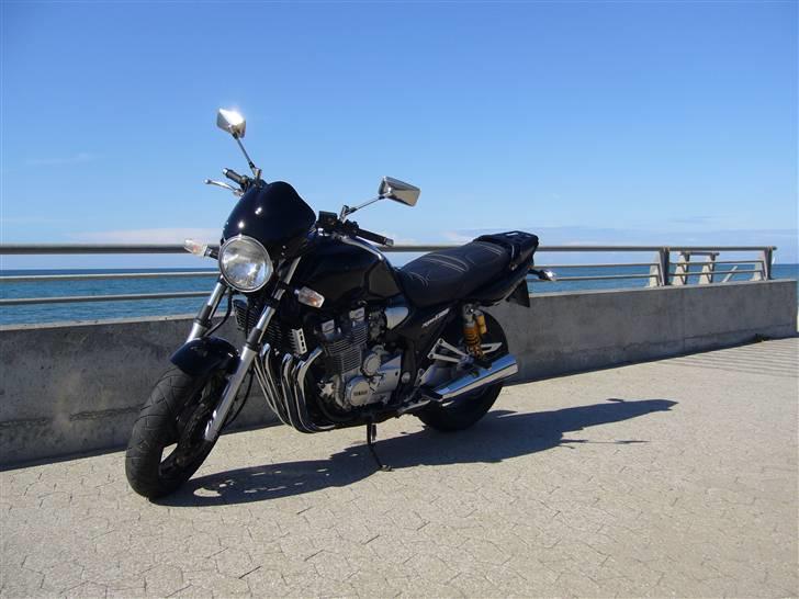 Yamaha XJR 1300 - SOLGT billede 3