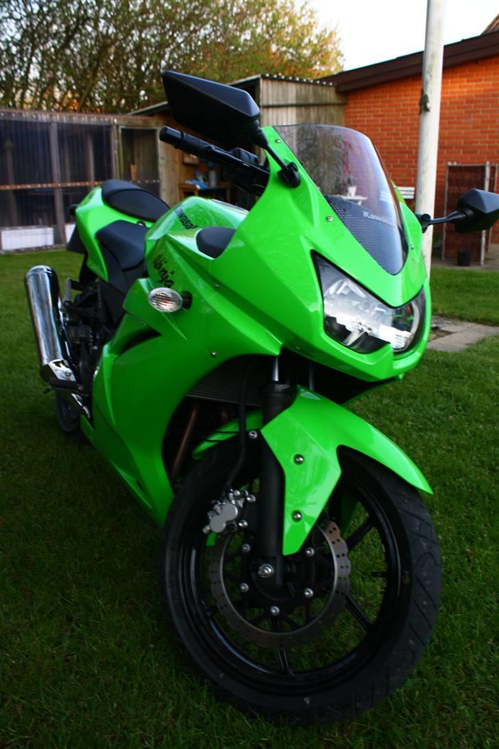 Kawasaki Ninja 250r billede 3
