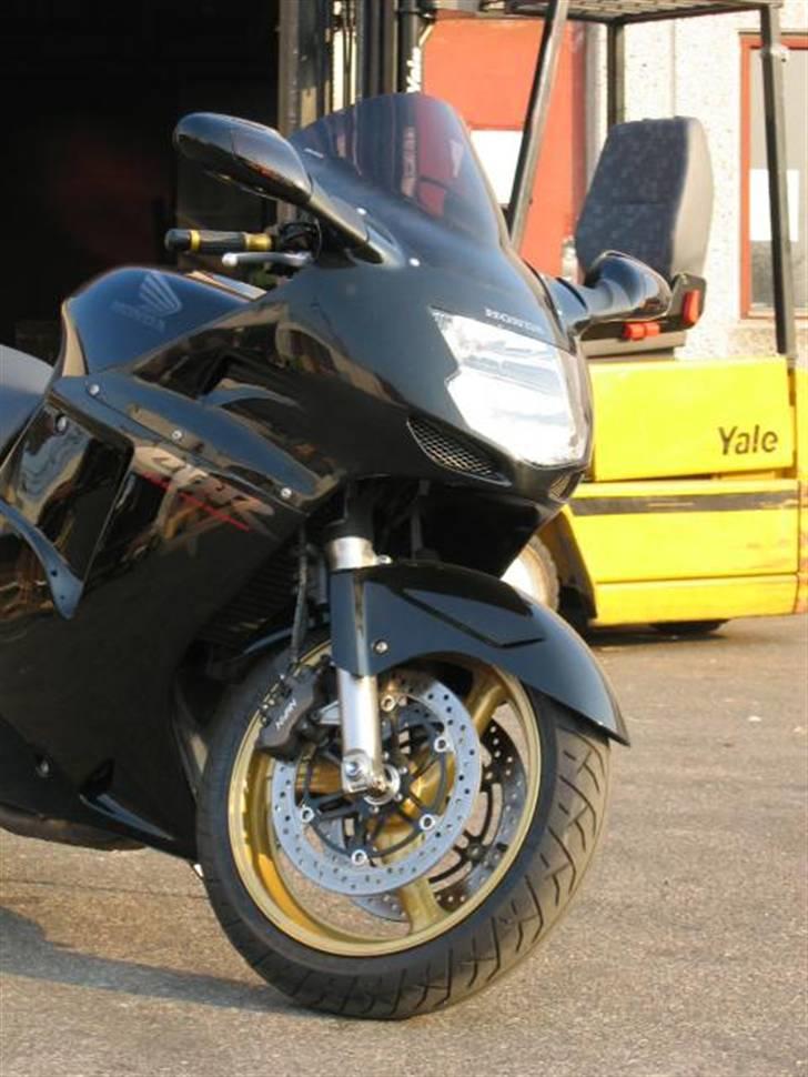 Honda Cbr1100xx superblackbird billede 2