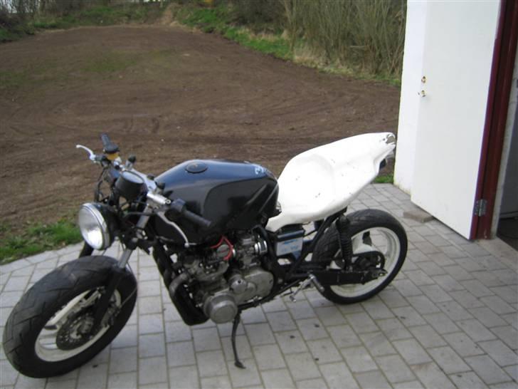 Suzuki gs 550 Streetfighter billede 4