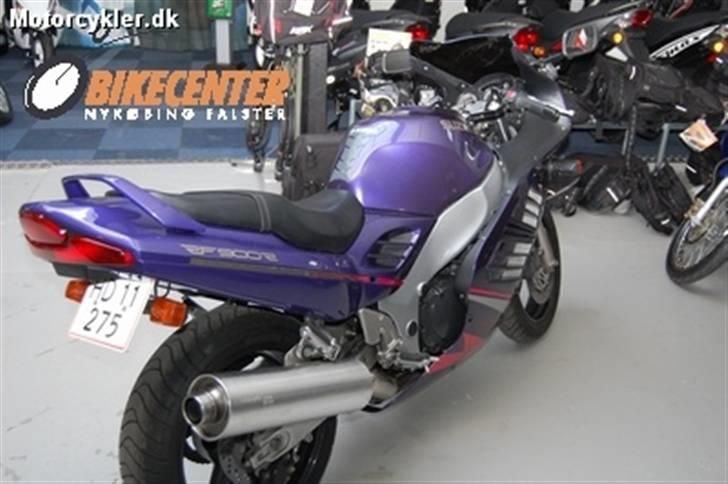 Suzuki RF900R solgt billede 3