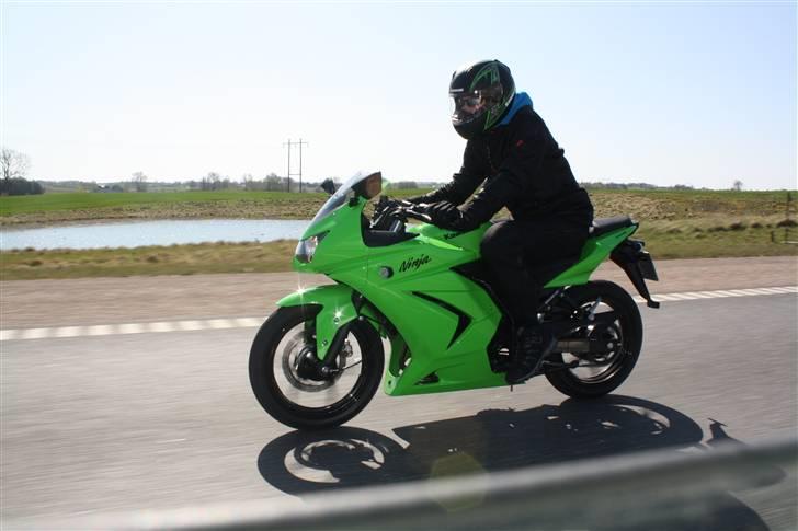 Kawasaki Ninja 250r billede 10