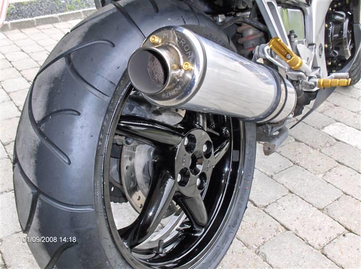 Honda VFR 750 (SOLGT okt 09) billede 19