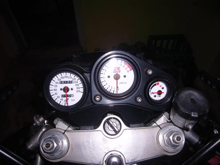 Suzuki gsxr 750w solgt - Nye hvide urskiver monteret med blå diodelys billede 3