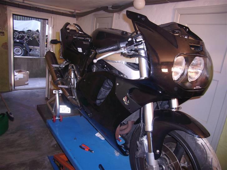 Suzuki gsxr 750w solgt billede 5