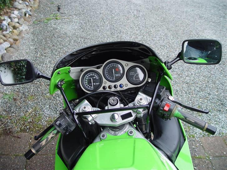 Kawasaki ZX6R  (SOLGT) - Sådan så den ud lige da jeg købte den...inden "ombygningen" billede 15