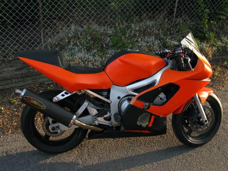 Yamaha YZF R6 bane ged (SOLGT) - flourescrende orange & mat sort billede 3