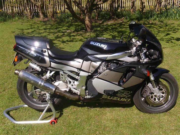 Suzuki gsxr 750w solgt billede 15