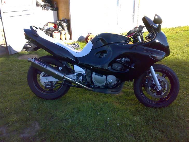 Suzuki GSX 750F - Er igang med lidt ombygning til ego-sæde...... billede 10