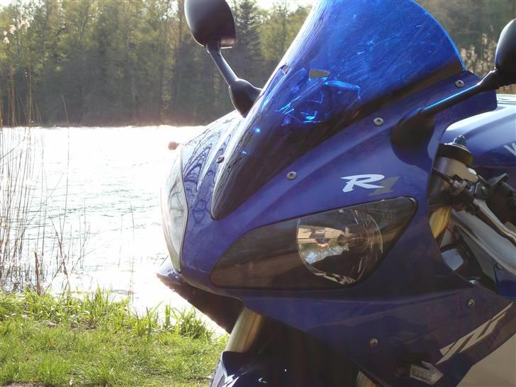 Yamaha yzf r1 billede 6