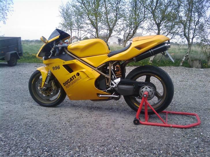 Ducati 996 - Gud hvor jeg dog elsker min italienske flirt billede 11