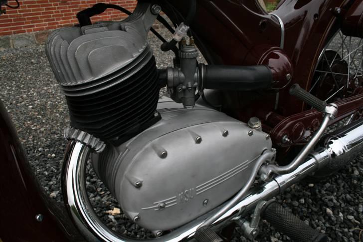 NSU Lux 201 ZB   - Venstre side af Motoren. billede 12