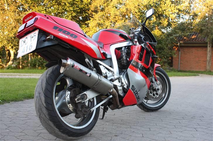 Suzuki GSX R 750 (7/11) - Ny cykel efter de andre kåber er kommet på :) billede 5