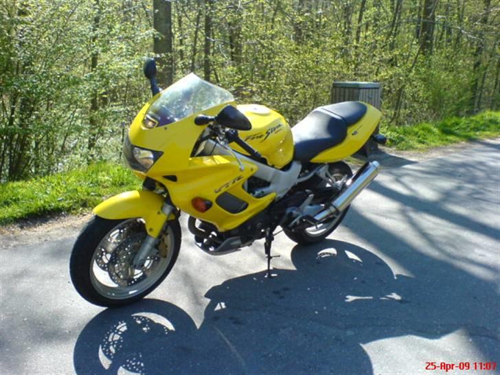 Honda VTR 1000 Fire Storm billede 5