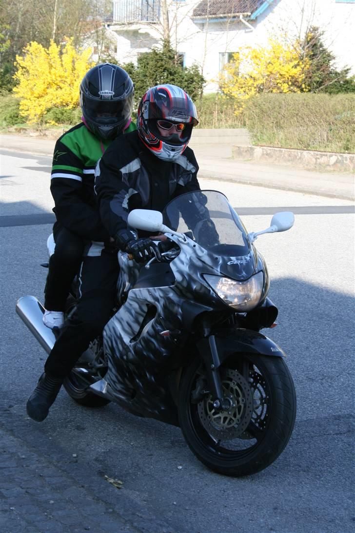 Honda cbr 600 F4  - ja mig og damen på en lang tur billede 5
