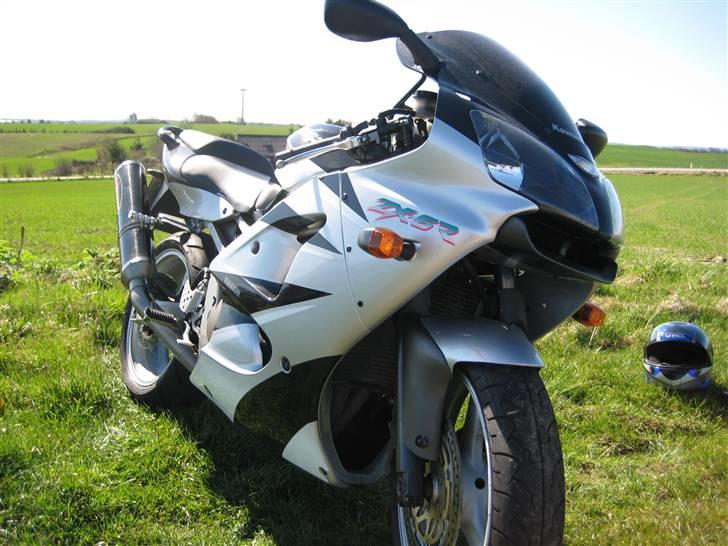 Kawasaki ZX6R, SOLGT billede 14