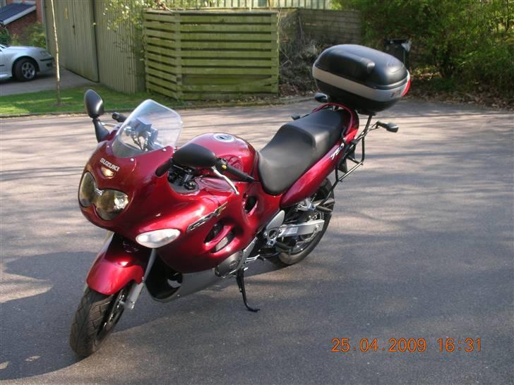 Suzuki gsx 750 f til salg billede 2