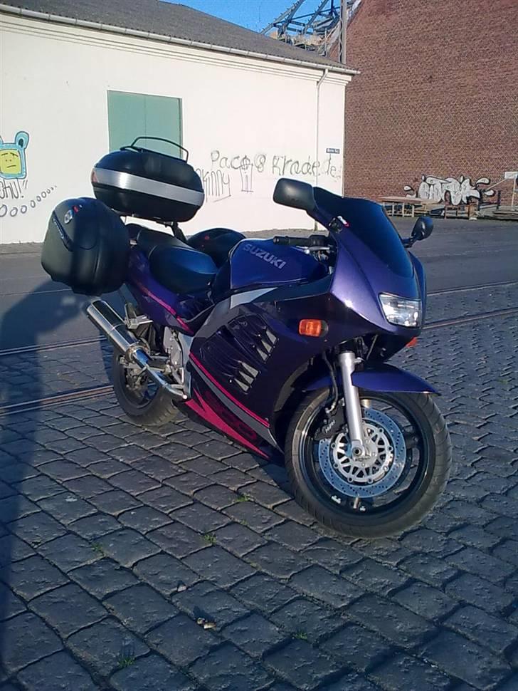 Suzuki RF900R solgt billede 6