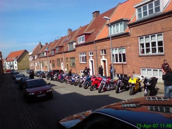 Ducati 996 biposto (til salg) - Jeg fik lige klubben på besøg :) billede 15