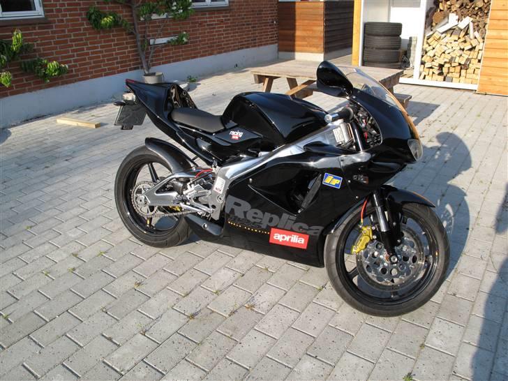 Aprilia RS 125 (Carbon) - 2009 billede 1