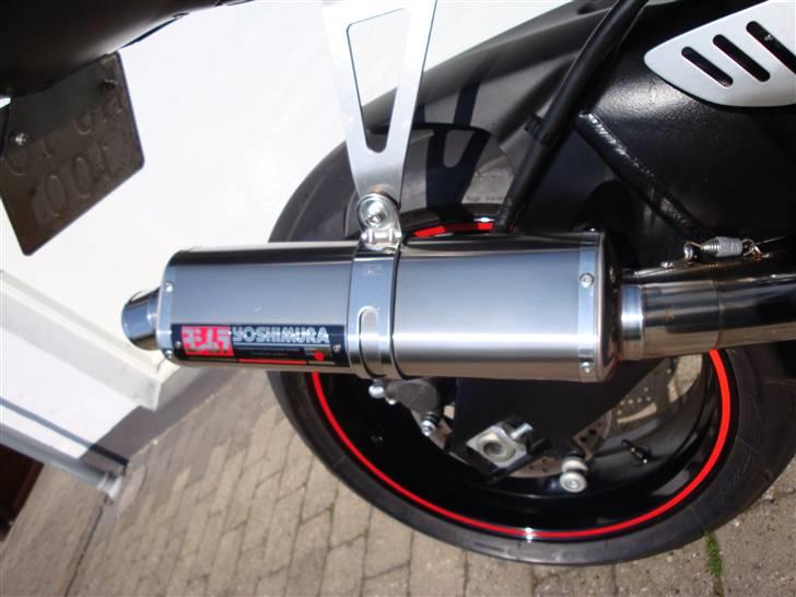 Suzuki GSXR 750 K7 billede 10