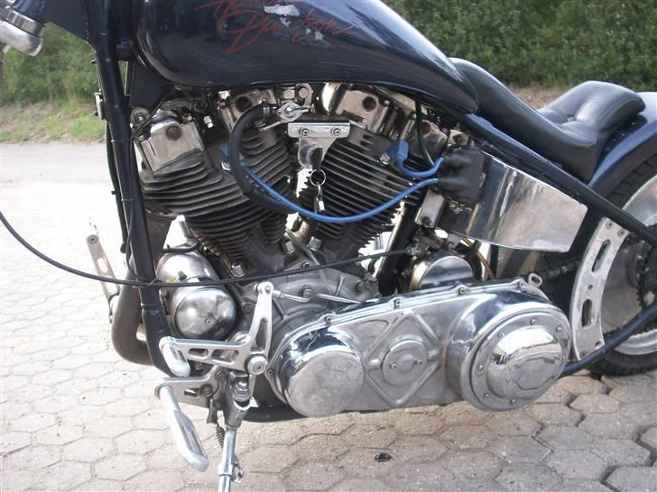 Harley Davidson early shovel - se olie pletten efter kun 30sek klasikker fra HD billede 9