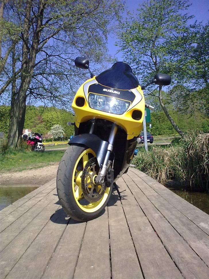 Suzuki GSX - R 750 Aka. Brumbass (solgt) billede 7