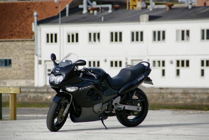 Suzuki GSX 750 F *solgt* billede 20