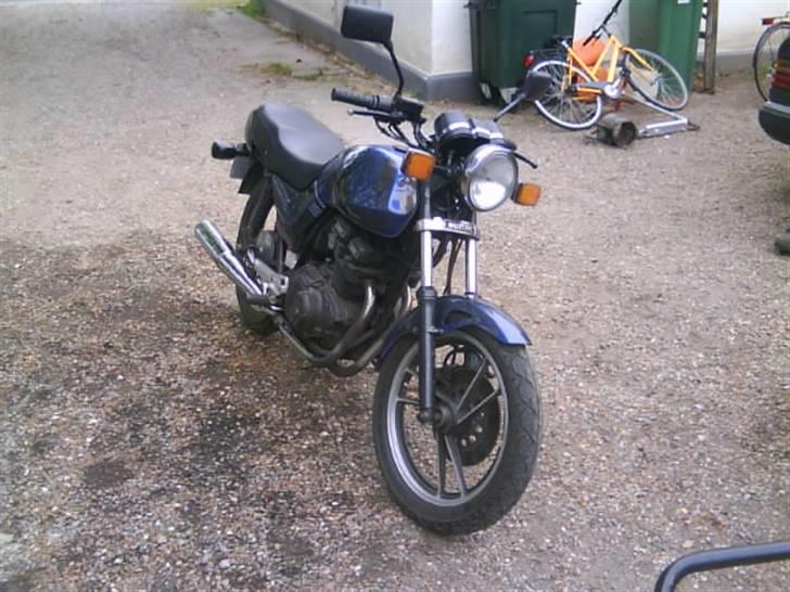 Suzuki GSX 250 ES SOLGT billede 4