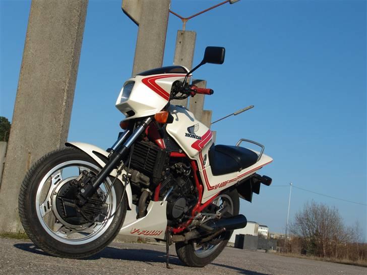 Honda vf 400f   Solgt, desværre billede 4