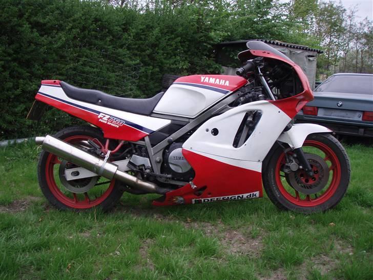 Yamaha FZ 750 (SOLGT) billede 3