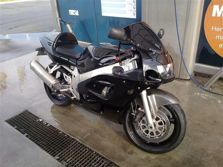 Suzuki Gsxr 600 billede 8