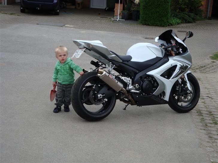 Suzuki GSXR1000 *solgt* - Min kære lille søn....  billede 3