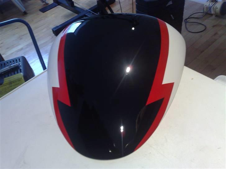 Aprilia rs 125 - lige givet den sidste lag mat klar lak billede 11