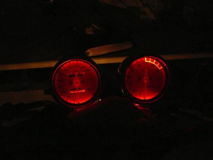 Suzuki Gsf 400 Bandit - Røde dioder i urene. billede 5