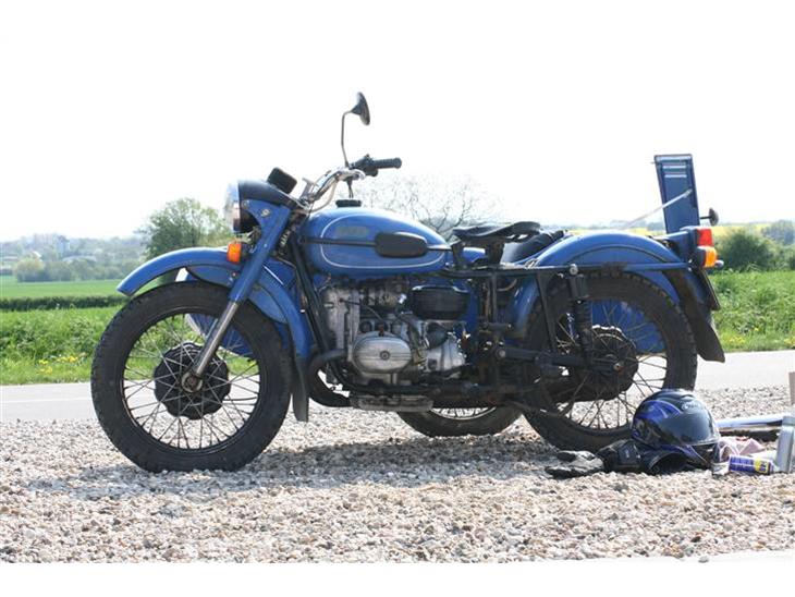 Ural 10 - Solgt - 1991 - Kørt 9000km. Den kører skid...