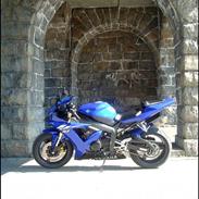 Yamaha R1