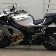 Kawasaki ZX7R Ninja (tidligere motorcykel)