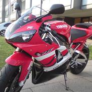 Yamaha YZF R1 RN04