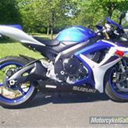 Suzuki GSXR 600 k7