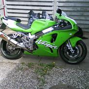 Kawasaki zx7r